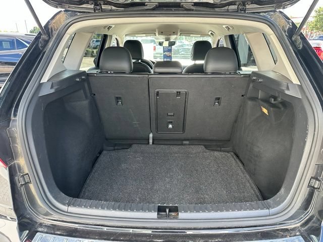 Certified 2022 Volkswagen Taos SE FWD image 20