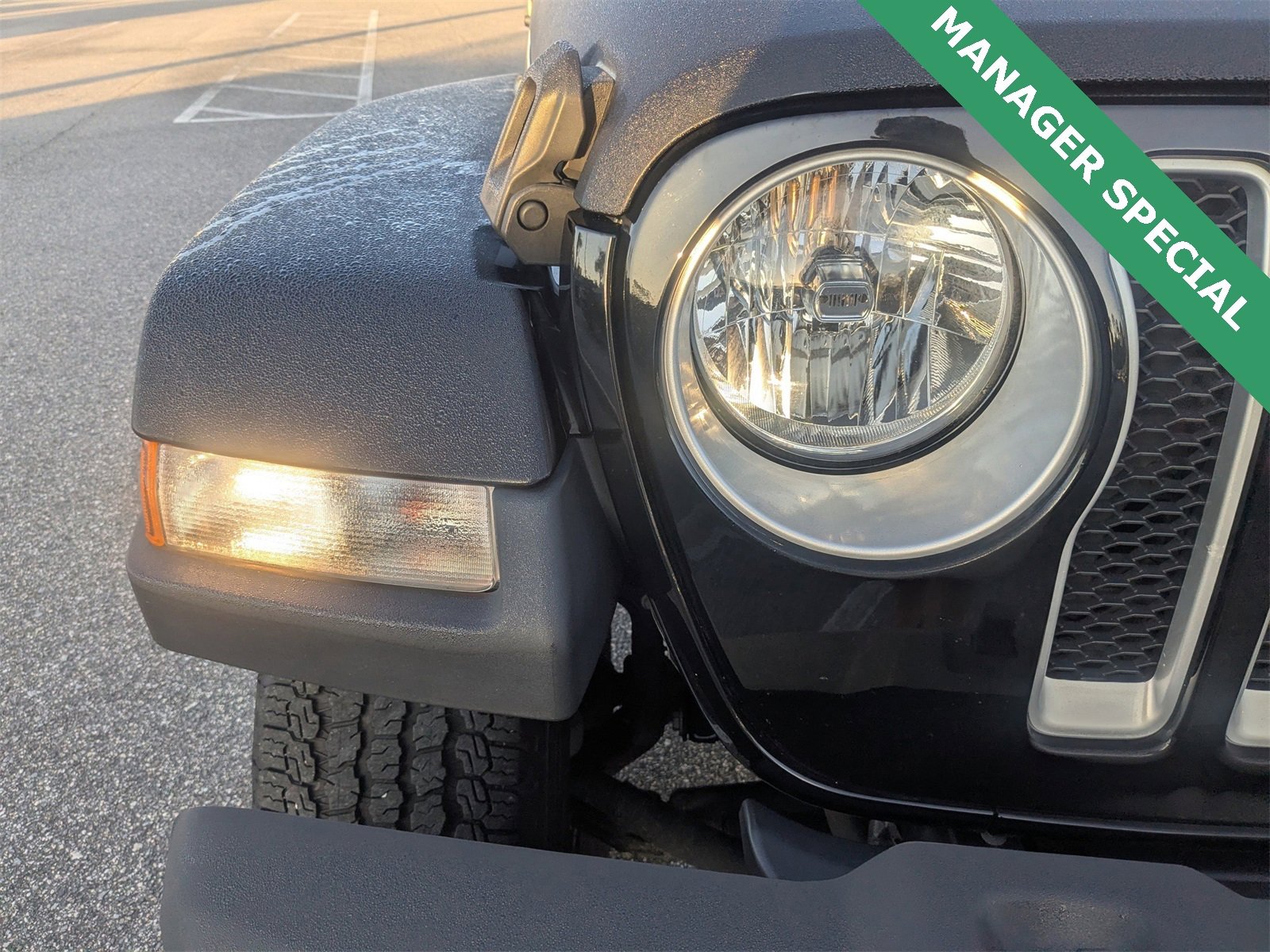 Used 2020 Jeep Wrangler Unlimited Sahara image 10