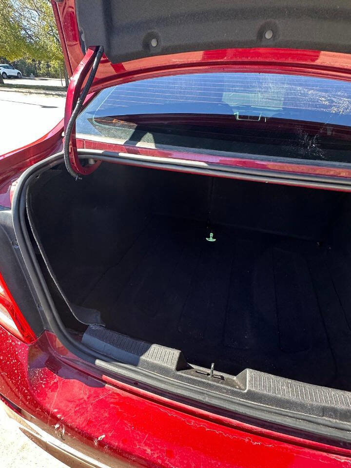 Used 2019 Chevrolet Sonic LT w/ Convenience Package image 18