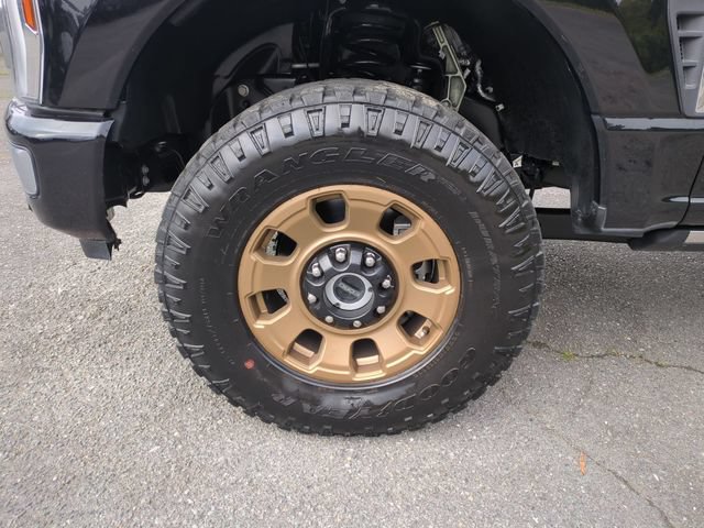 Used 2024 Ford F350 Platinum w/ Tremor Off-Road Package AWD/4WD image 10