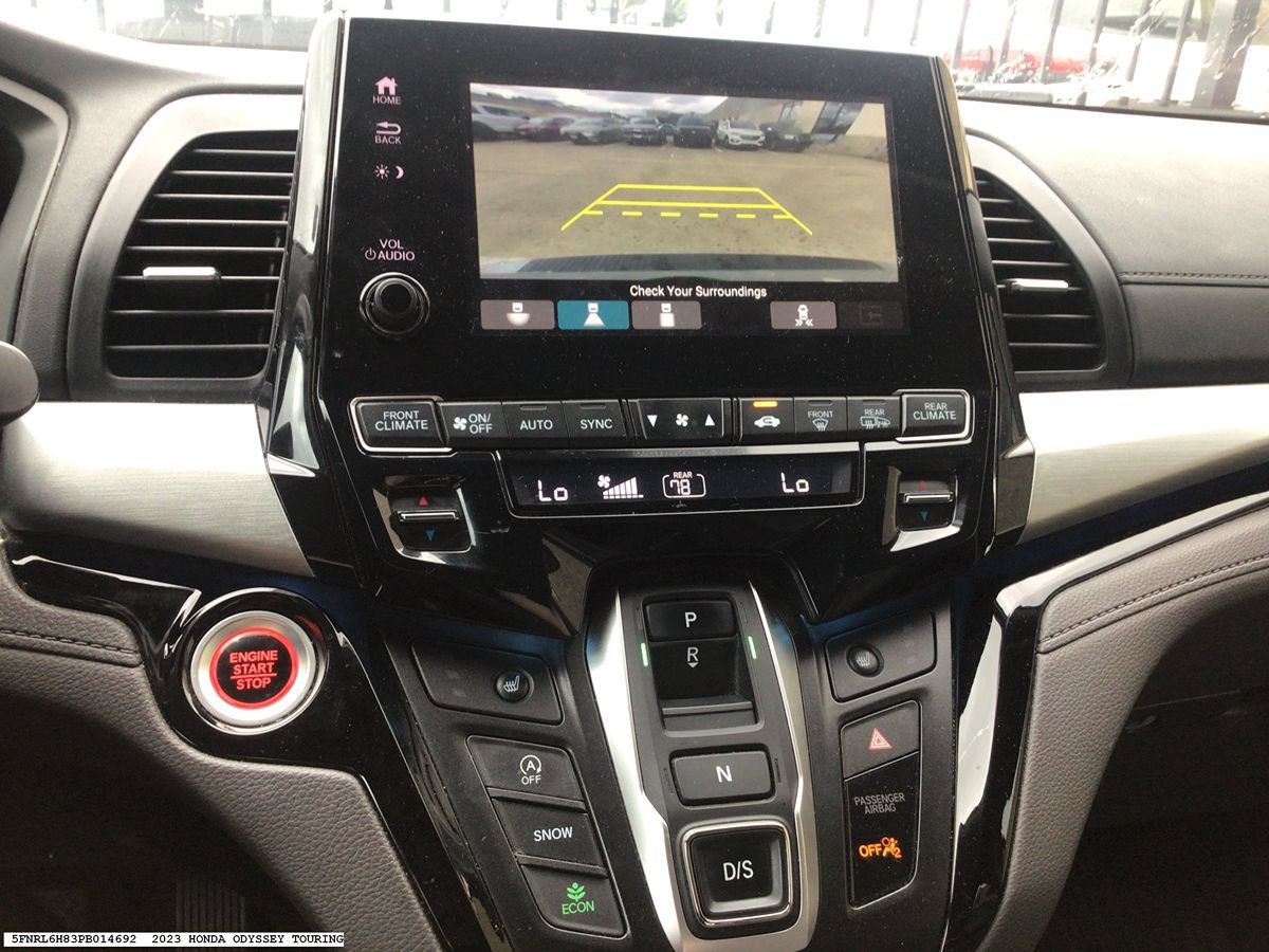 Used 2023 Honda Odyssey Touring image 17