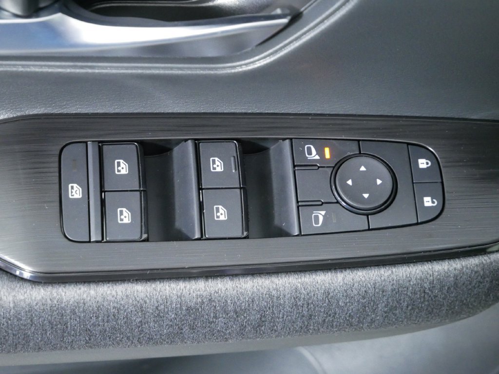 New 2027 Nissan Kicks SV AWD/4WD image 19
