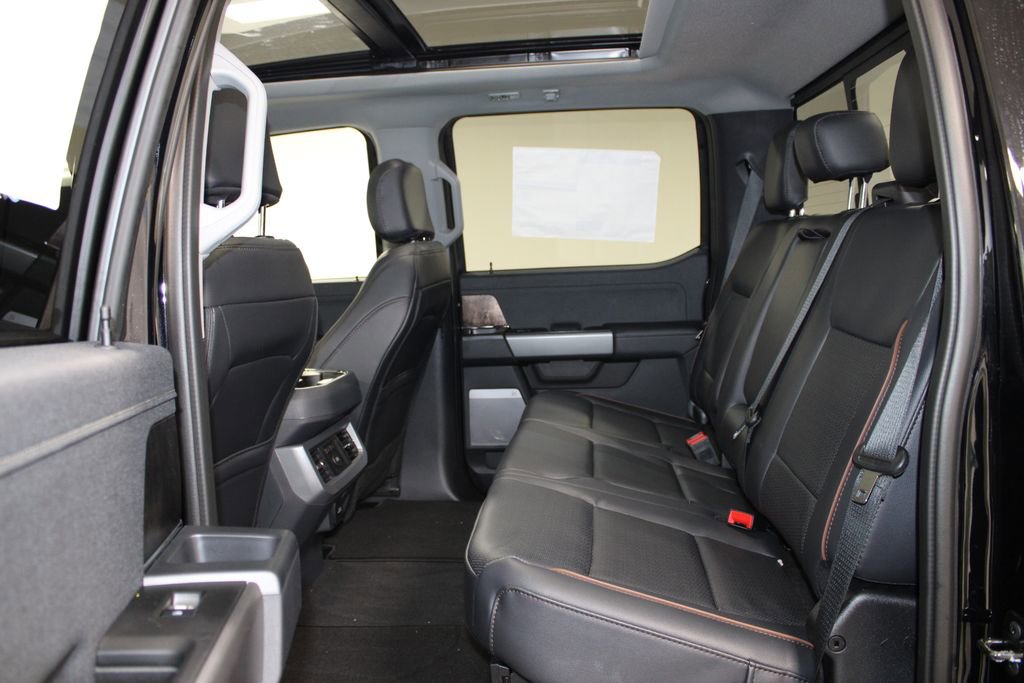 New 2026 Ford F250 Lariat w/ Black Appearance Package image 27