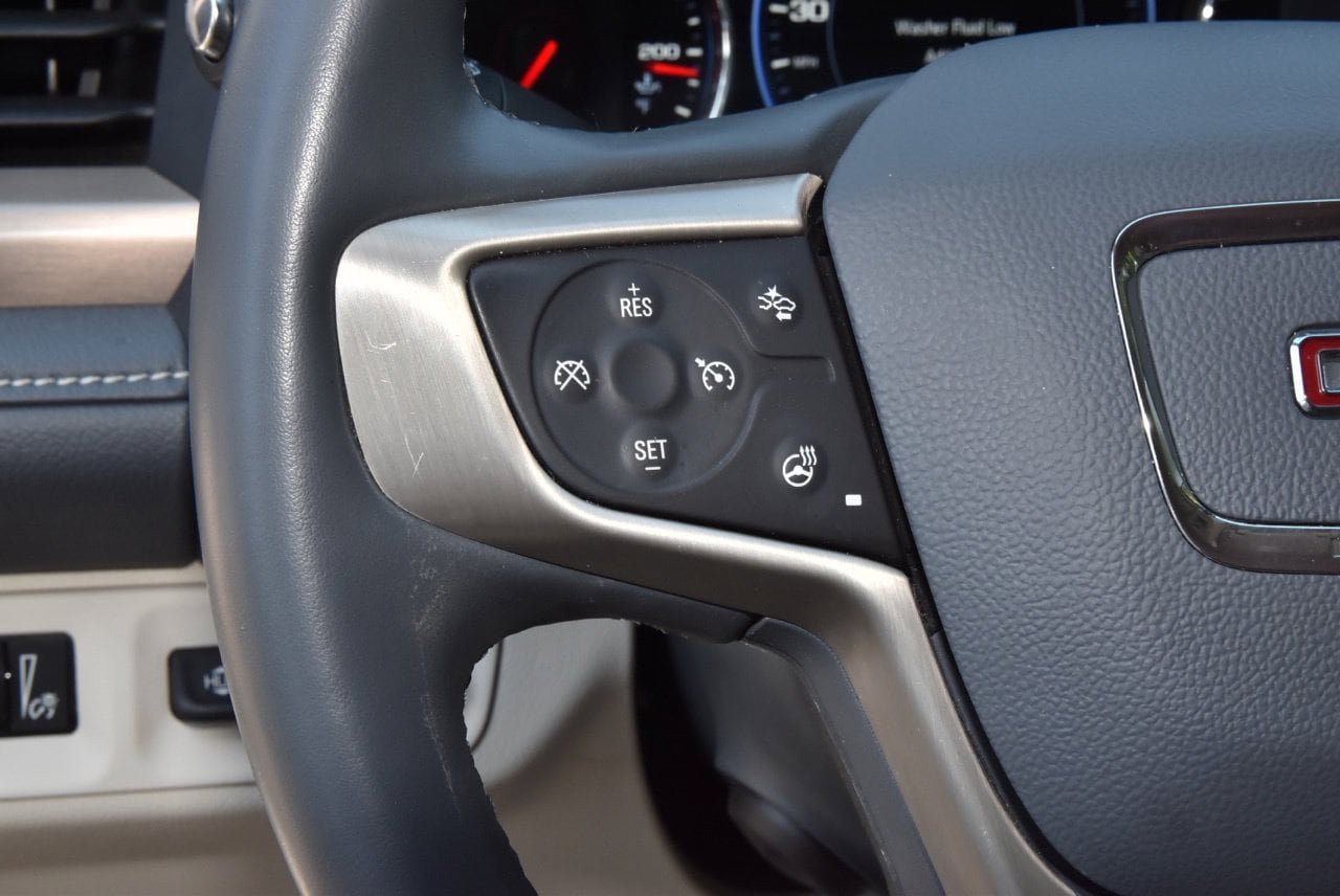 Used 2023 GMC Acadia Denali w/ Denali Ultimate Package FWD image 24