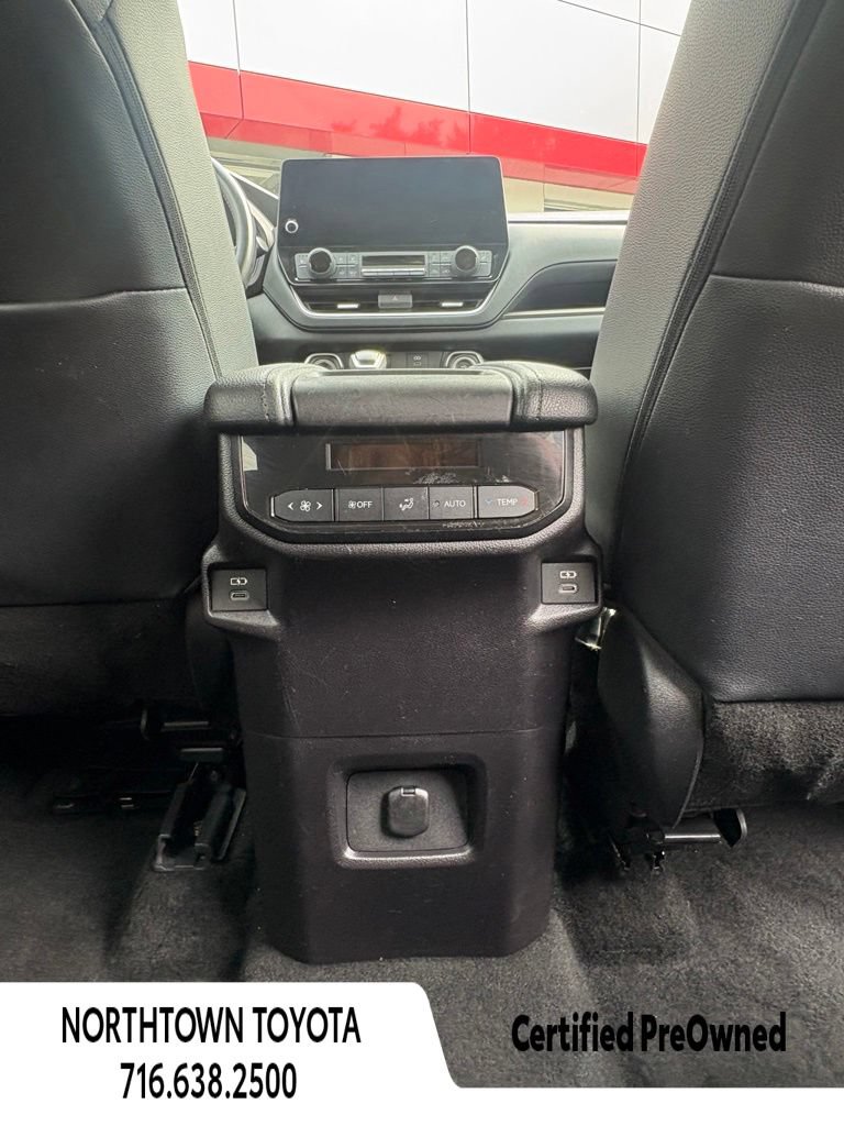 Used 2025 Toyota Grand Highlander AWD image 20