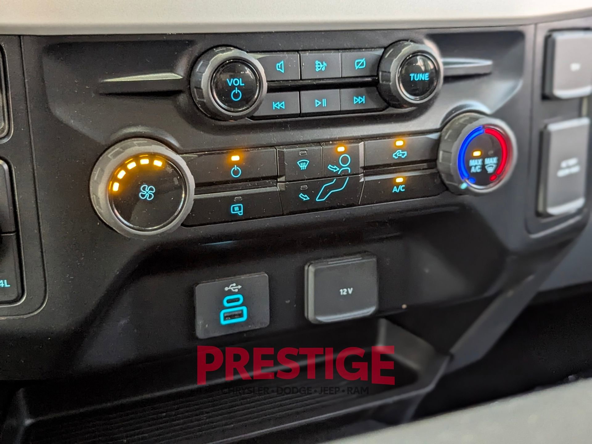 Used 2024 Ford F350 XLT image 24