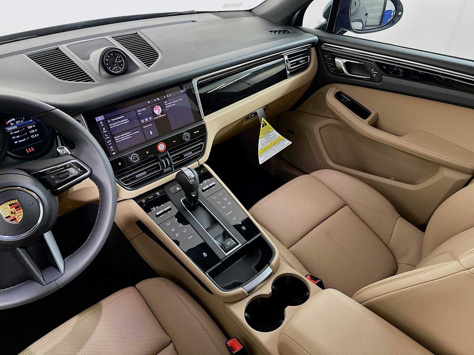 New 2026 Porsche Macan AWD/4WD image 25