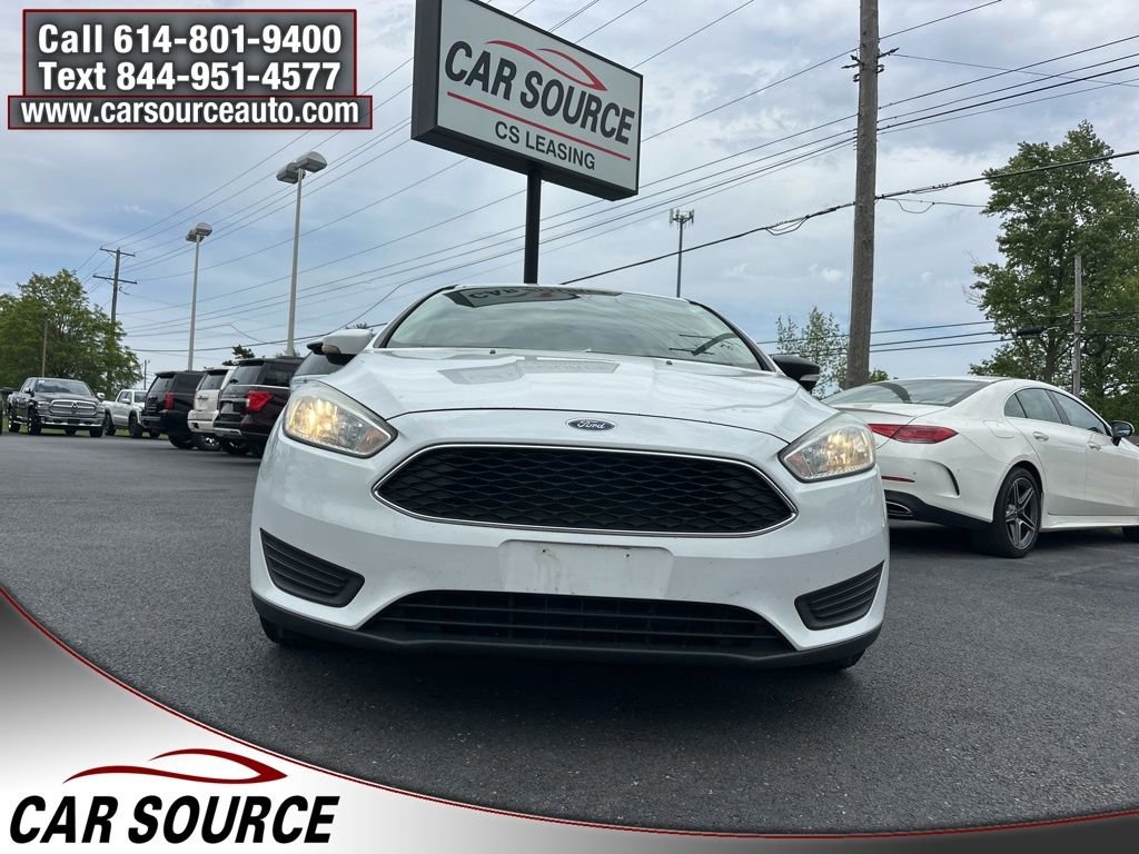 Used 2016 Ford Focus SE FWD image 2