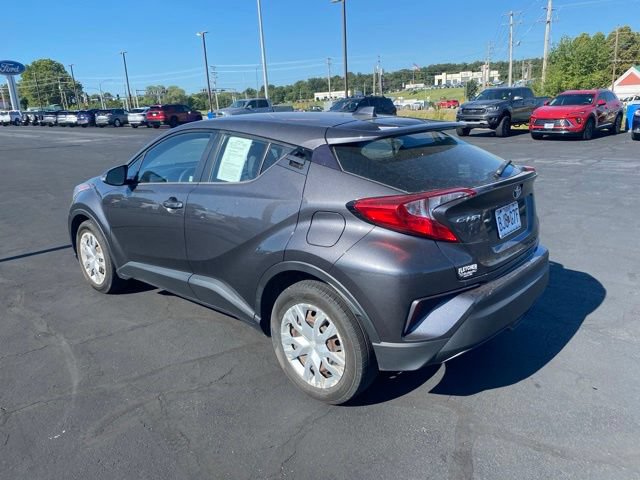 Used 2020 Toyota C-HR LE FWD image 3