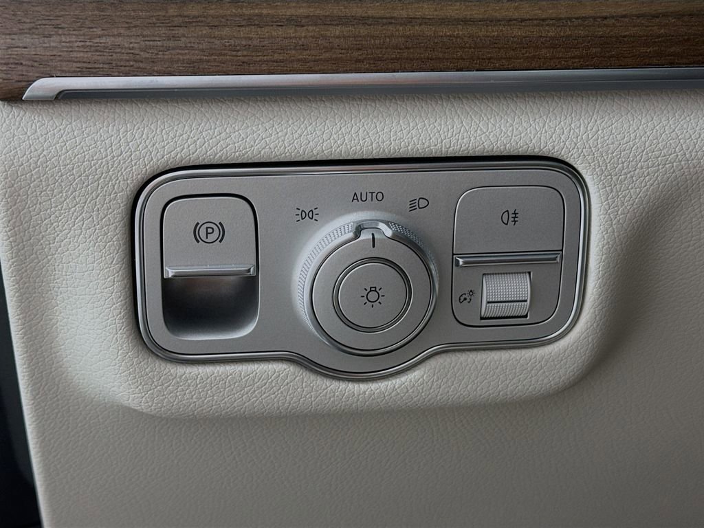 Used 2026 Mercedes-Benz GLE 350 4MATIC image 11