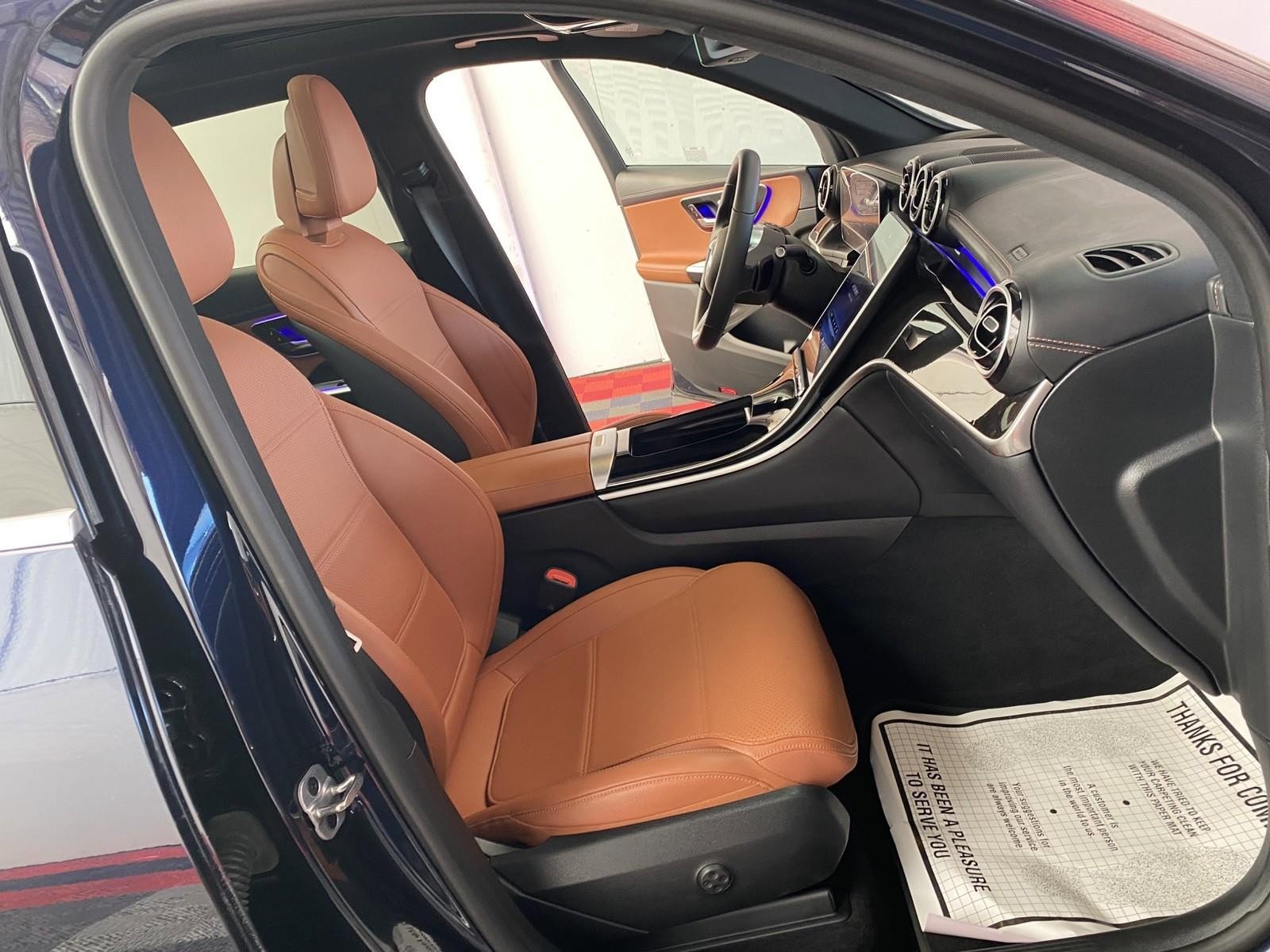 Used 2023 Mercedes-Benz GLC 300 4MATIC image 9