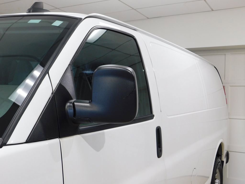 Used 2017 GMC Savana 2500 RWD image 19