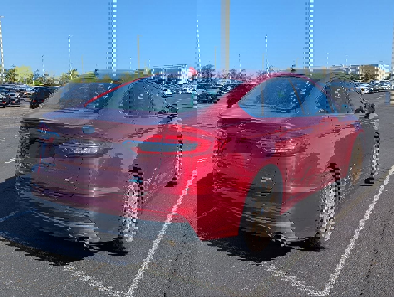 Used 2019 Ford Fusion SE image 5