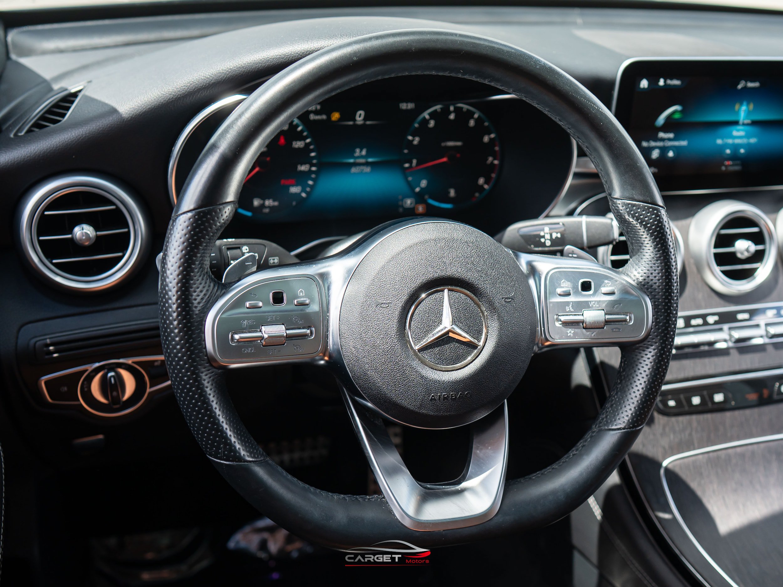 Used 2021 Mercedes-Benz GLC 300 4MATIC w/ AMG Line image 23