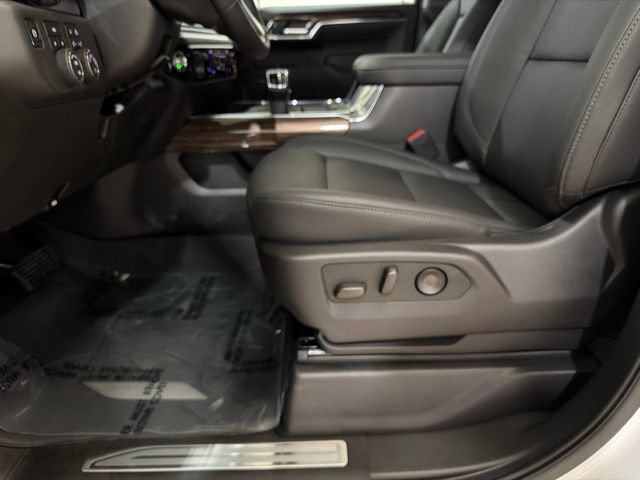 New 2026 Chevrolet Silverado 1500 LT w/ Safety Package AWD/4WD image 11
