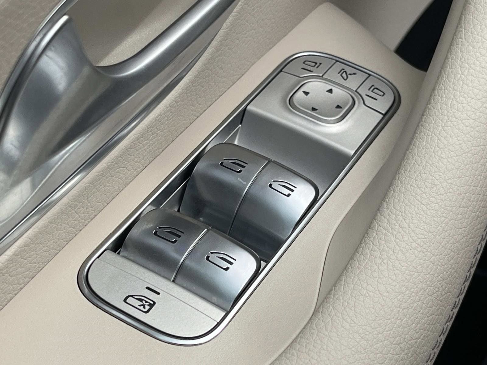 Used 2025 Mercedes-Benz GLE 350 4MATIC image 18