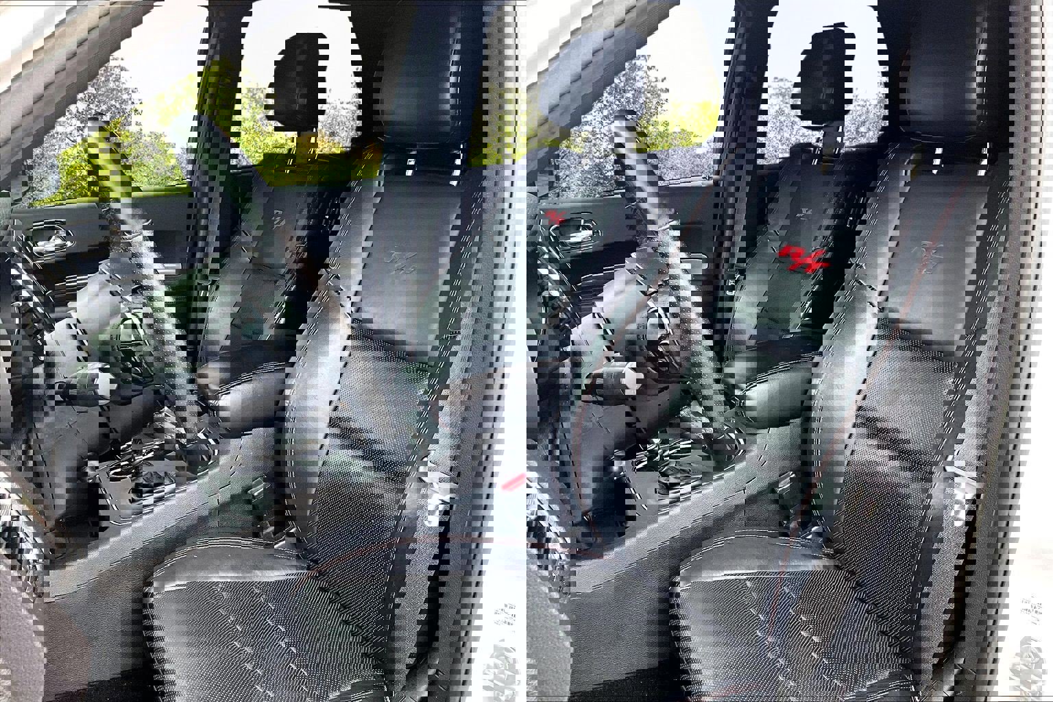 Used 2018 Dodge Durango R/T w/ Technology Group image 25