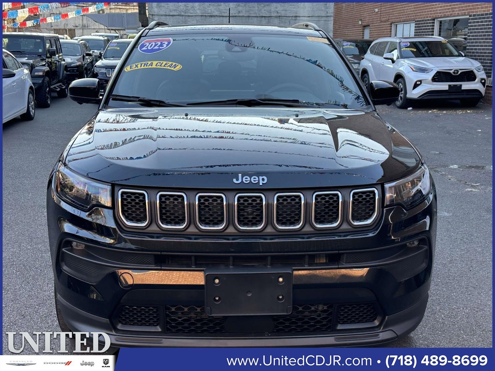 Used 2023 Jeep Compass Latitude w/ Sun and Sound Group image 8