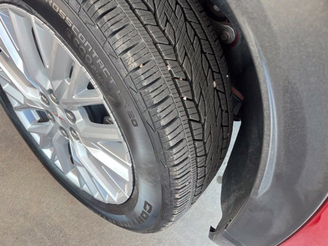 Used 2026 GMC Acadia Elevation w/ Elevation Premium Package FWD image 8
