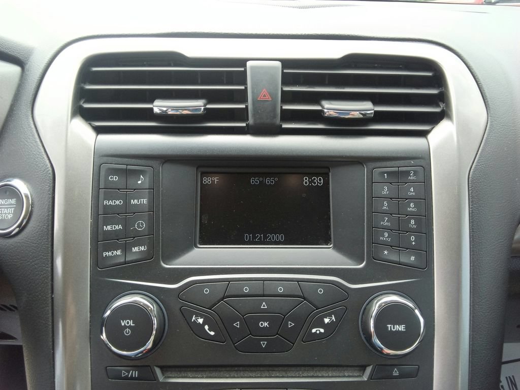 Used 2018 Ford Fusion S FWD image 28