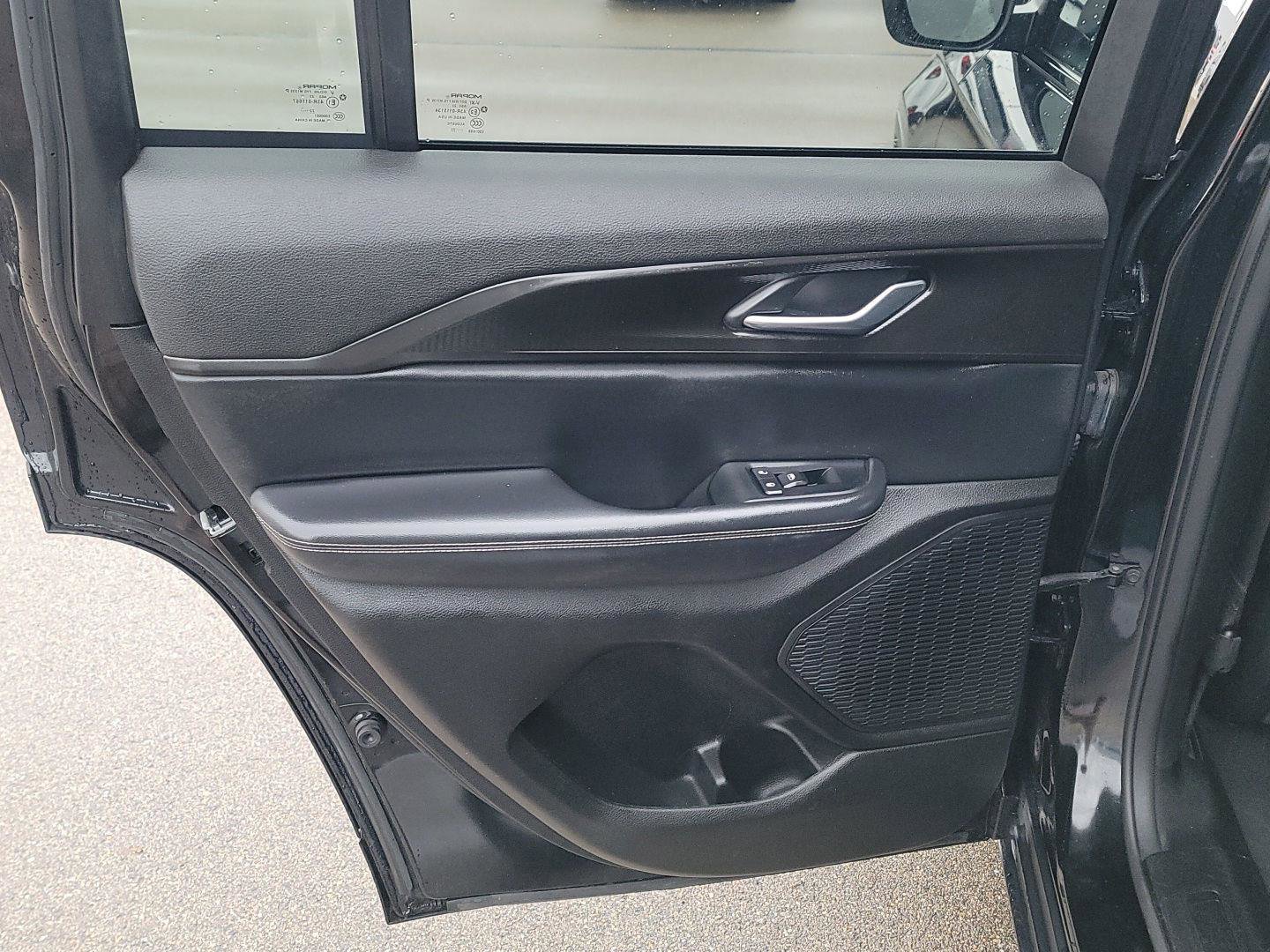 Used 2023 Jeep Grand Cherokee Laredo w/ Luxury Tech Group I image 15