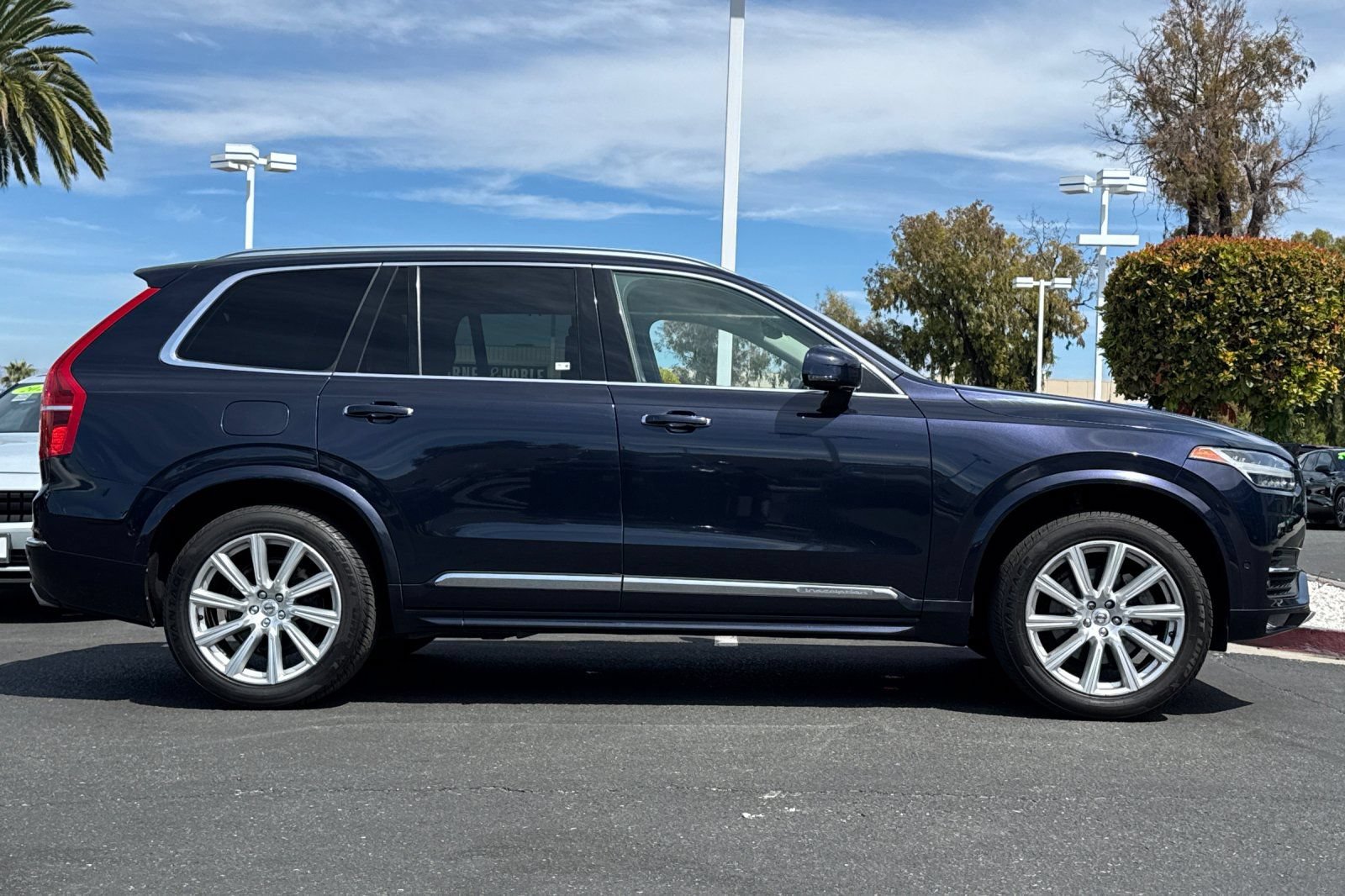 Used 2017 Volvo XC90 T6 Inscription w/ Vision Package AWD/4WD image 4