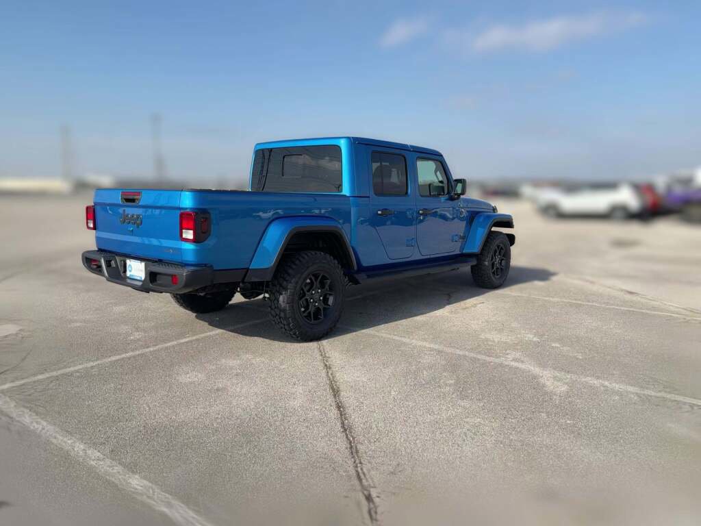 New 2026 Jeep Gladiator Sport image 12