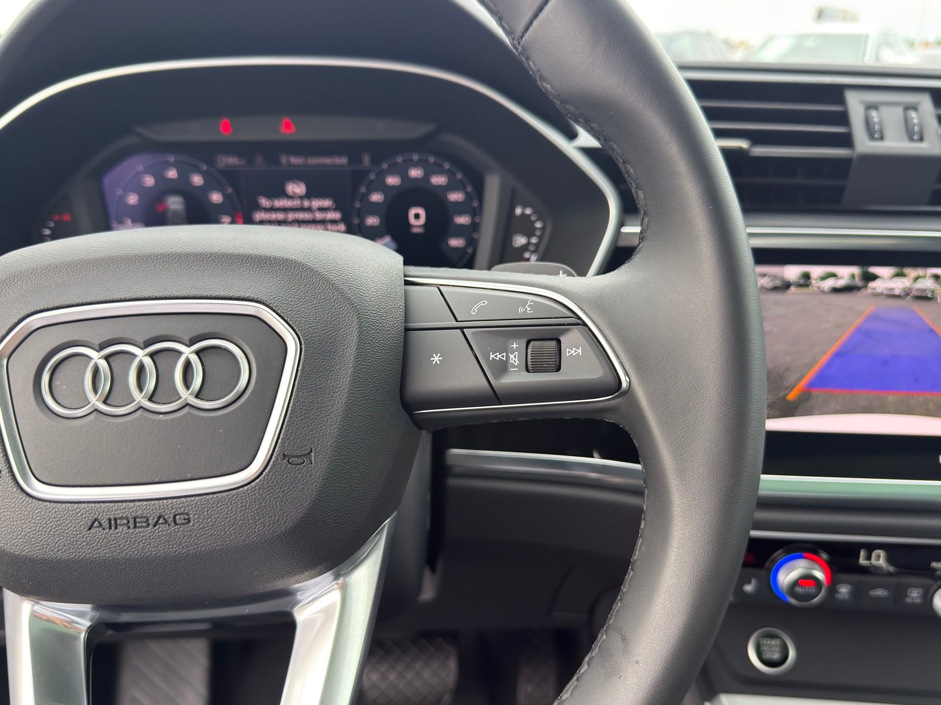Used 2025 Audi Q3 2.0T Premium w/ Convenience Package AWD/4WD image 19