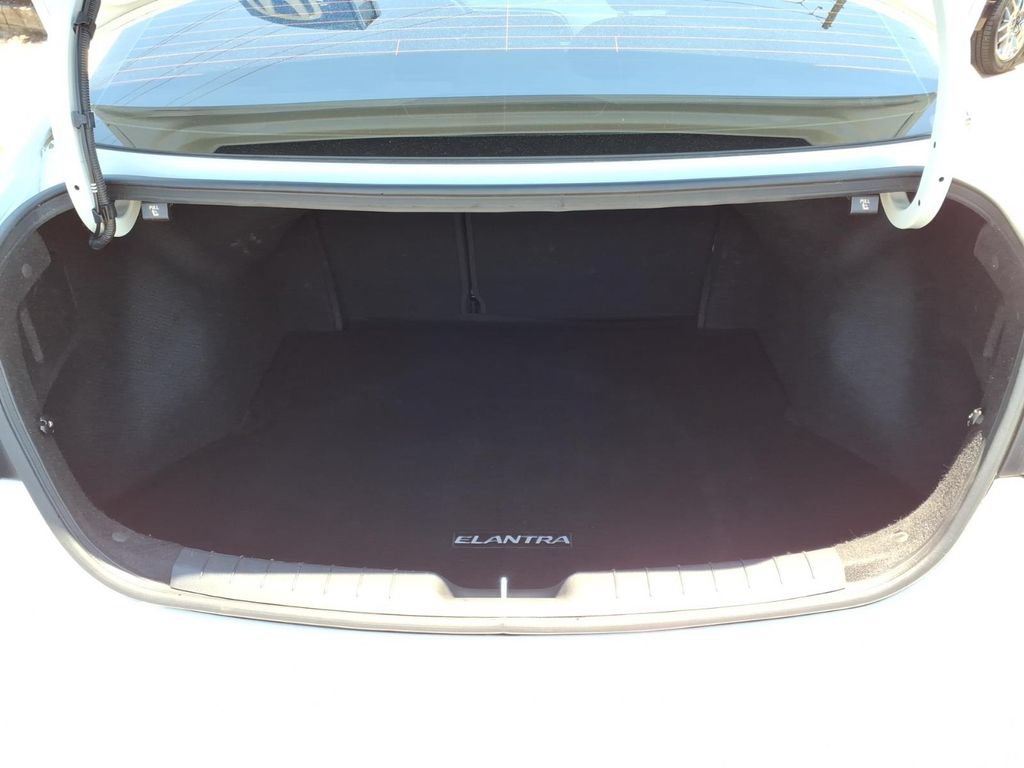 Used 2020 Hyundai Elantra SEL w/ Cargo Package (C1) FWD image 21