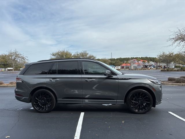 Certified 2025 Lincoln Aviator Reserve w/ Equipment Group 201A image 2