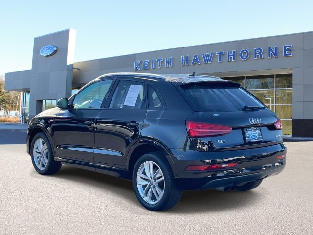 Used 2018 Audi Q3 2.0T Premium w/ Convenience Package AWD/4WD image 4