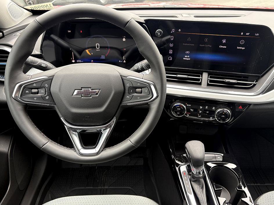 New 2026 Chevrolet Trax LT w/ Midnight Edition image 12