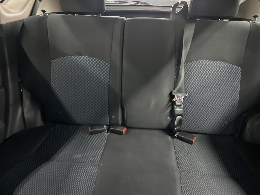 Used 2018 Nissan Versa Note SV FWD image 26