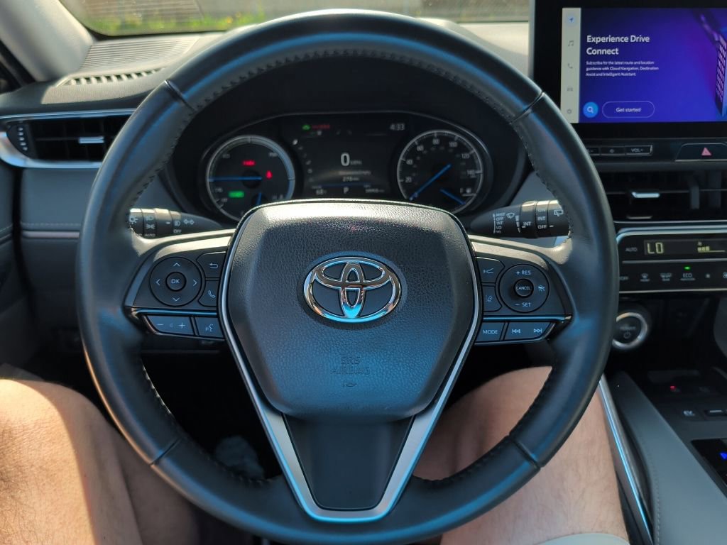 Certified 2023 Toyota Venza XLE AWD/4WD image 17