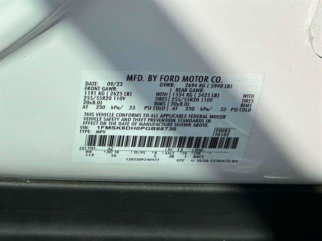 Used 2023 Ford Explorer XLT w/ Equipment Group 202A AWD/4WD image 14