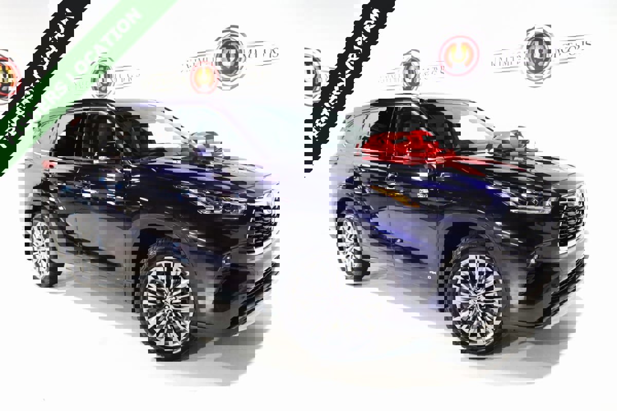 Used 2021 Toyota Highlander Platinum image 1