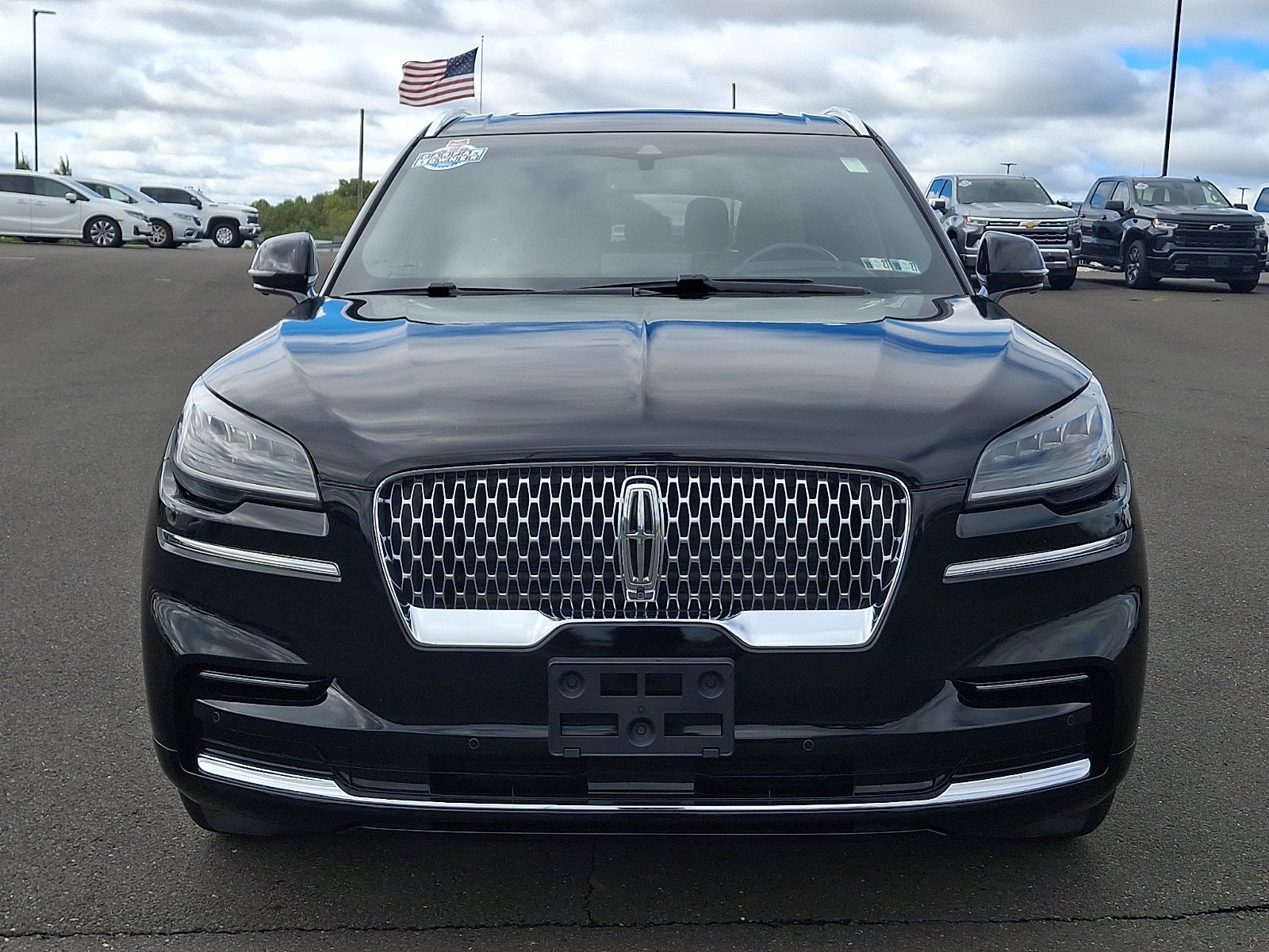 Used 2023 Lincoln Aviator Reserve w/ Equipment Group 201A AWD/4WD image 2