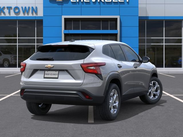 New 2026 Chevrolet Trax LS w/ LS Convenience Package FWD image 4