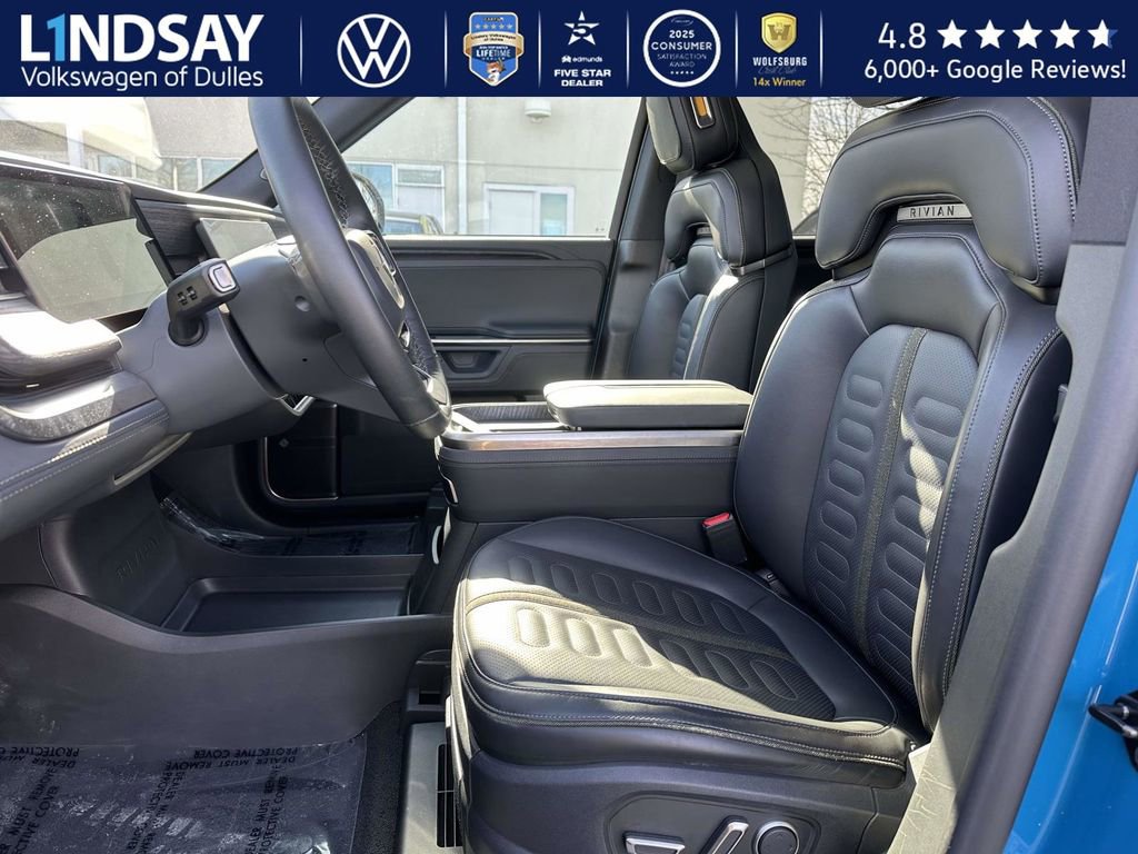 Used 2025 Rivian R1T Adventure image 8