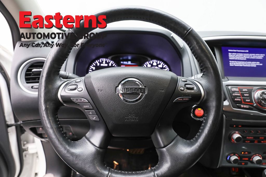 Used 2020 Nissan Pathfinder SL AWD/4WD image 10