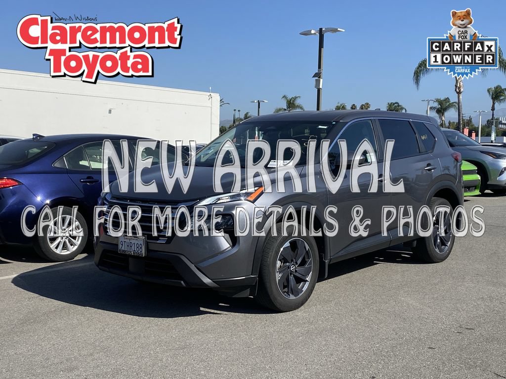 Used 2025 Nissan Rogue SV