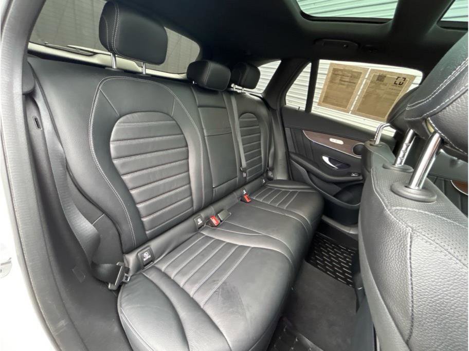 Used 2022 Mercedes-Benz GLC 43 AMG 4MATIC image 21