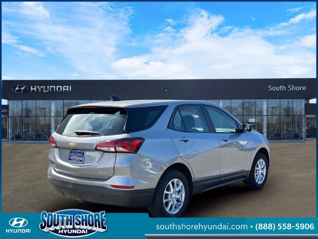 Used 2023 Chevrolet Equinox LS AWD/4WD image 6