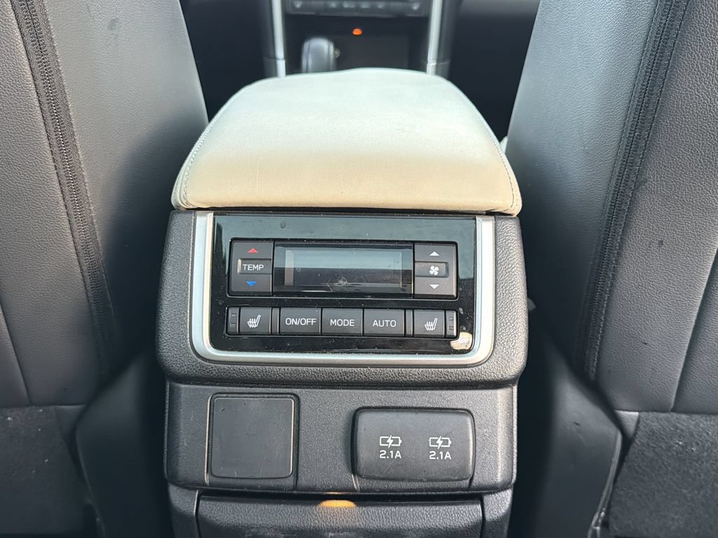 Used 2020 Subaru Ascent Limited w/ Technology Package AWD/4WD image 18