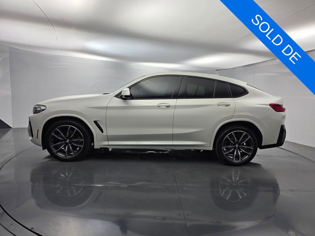 Used 2022 BMW X4 xDrive30i w/ M Sport Package 2 image 7