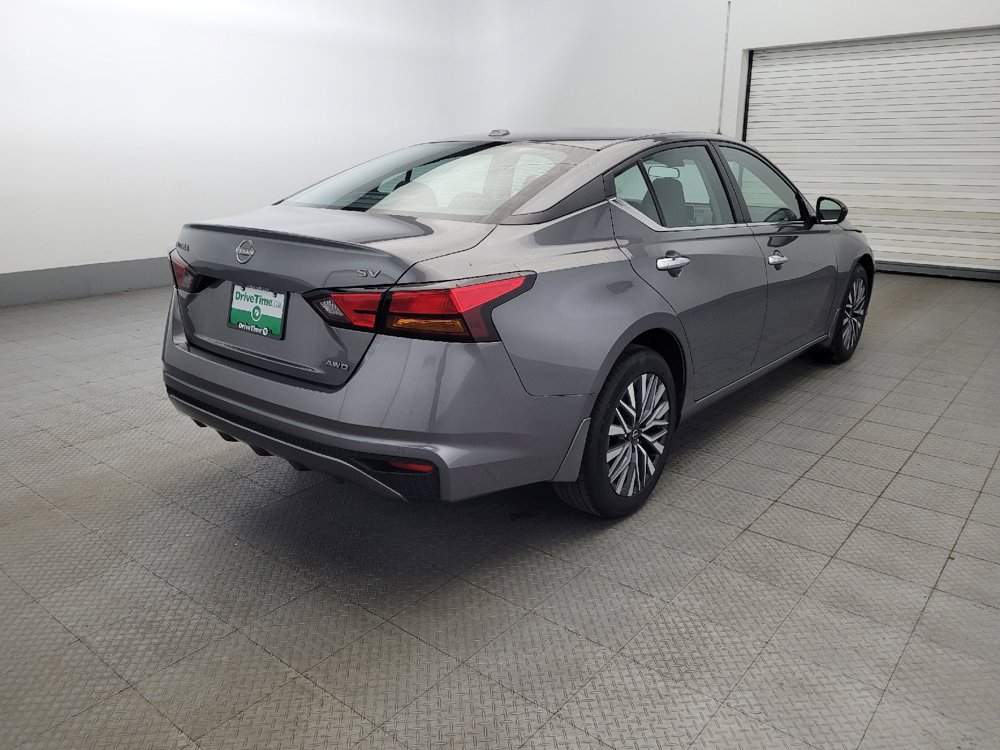 Used 2024 Nissan Altima 2.5 SV image 9