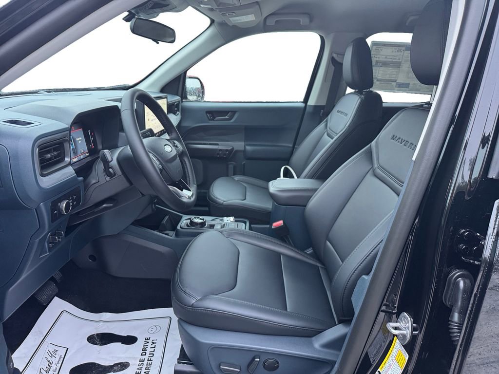New 2025 Ford Maverick Lariat w/ Black Appearance Package image 11