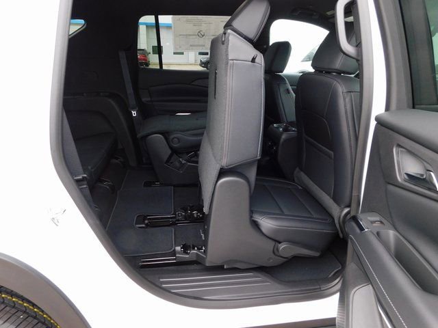 New 2026 Chevrolet Traverse LT w/ Driver Confidence Package image 30