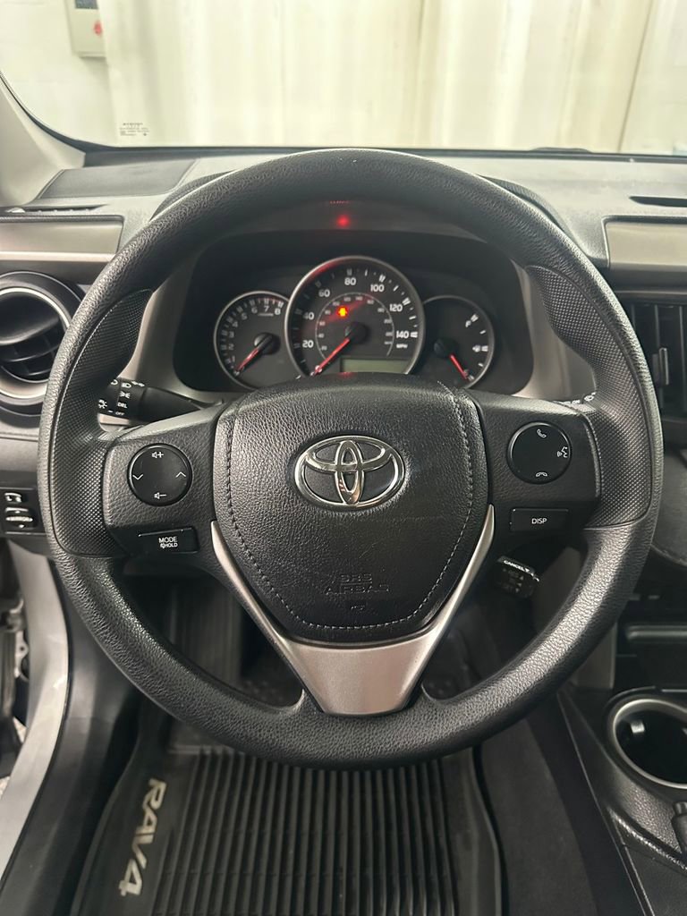 Used 2016 Toyota RAV4 LE AWD/4WD image 15