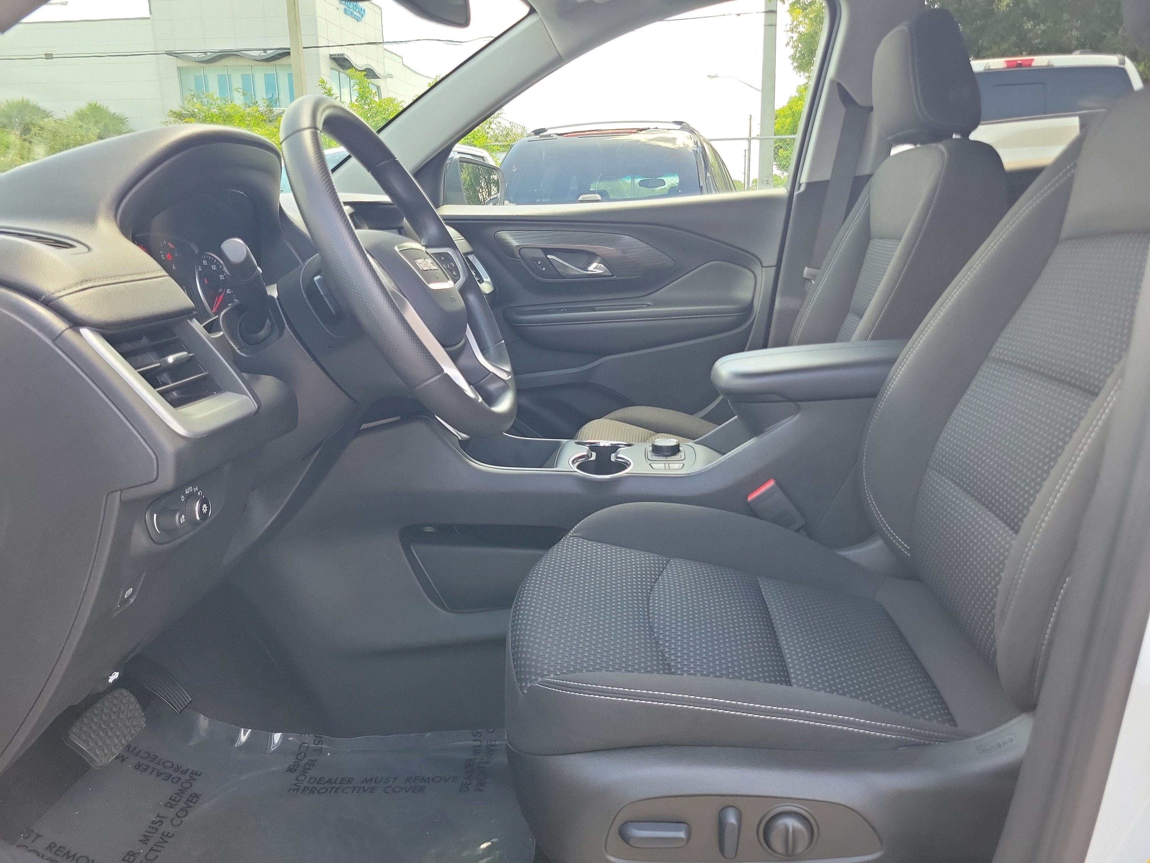 Used 2023 GMC Terrain SLE w/ Driver Convenience Package FWD image 11